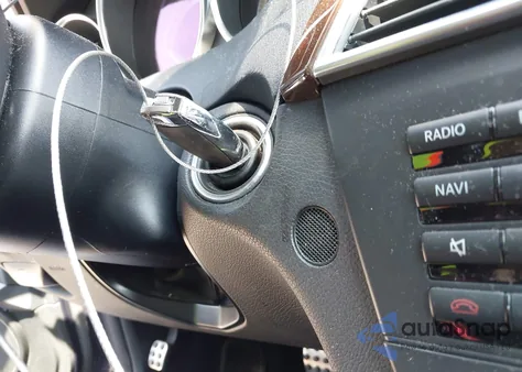 2013 Mercedes-Benz C 300 Luxury 4Matic/Sport 4Matic z USA, uszkodzony, nr VIN WDDGF8AB6DR276931